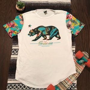 Vibes California Rounded Tee